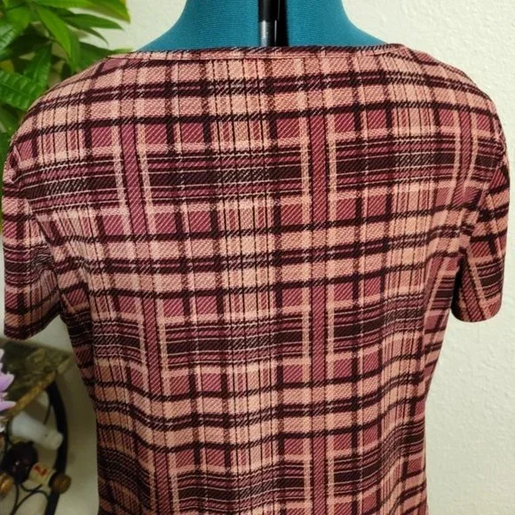 Elle plaid women's XL top and scarf, 2 pc. set. maroon/pink. - Picture 6 of 7